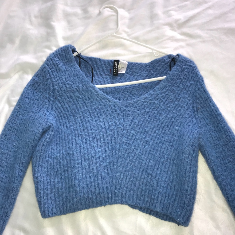 blue thick knit cropped sweater